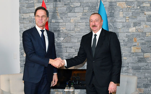 prezident-davosda-mark-rutte-ile-gorusdu