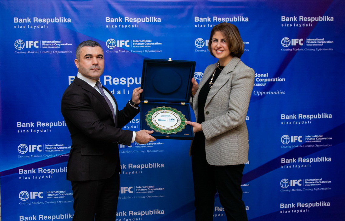 Банк Республика и IFC подписали соглашение для поддержки предпринимательства
