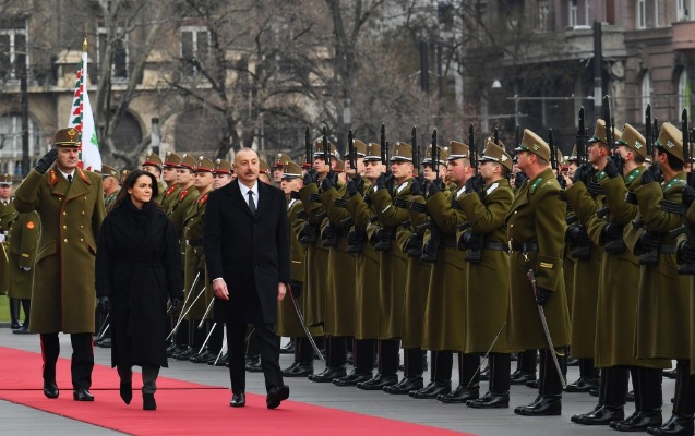 В Будапеште состоялась церемония официальной встречи Ильхама Алиева