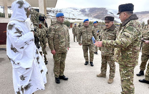 bas-qerargah-reisi-herbi-hisselerin-doyus-hazirligini-yoxladi