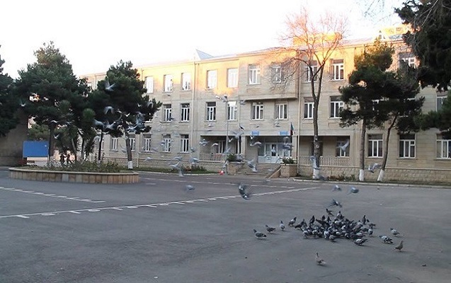 mektebden-cixan-sagird-itkin-dusdu