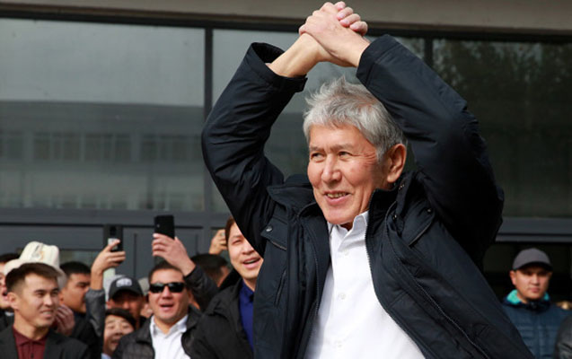 Almazbek Atambayev azadlığa buraxıldı