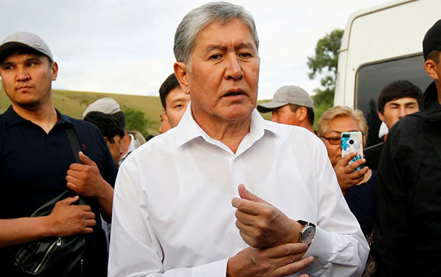 atambayev-olkeni-terk-etdi