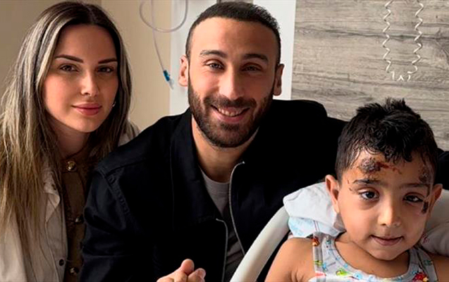 cenk-tosun-zelzelede-ailesini-itiren-azyasli-ile-gorusdu