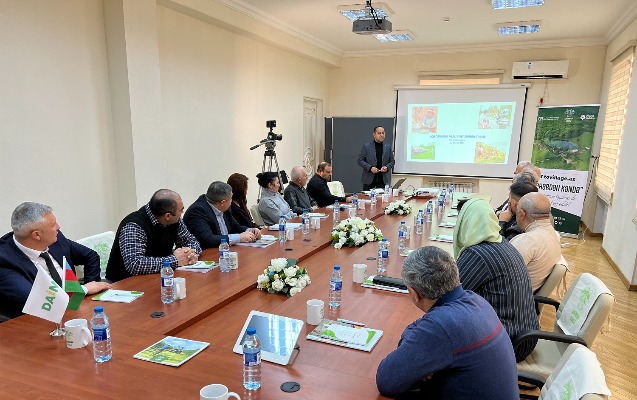 seherden-kende-layihesi-cercivesinde-goygolde-fermerlere-telim-kecirilib