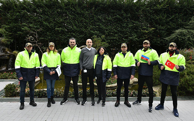 zelzelede-evsiz-qalan-aileler-ucun-cadir-kendi-quracaqlar