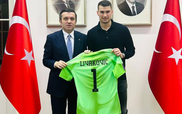 dc-de-geyindiyi-forma-ve-elceklerini-zelzeleden-zerercekenlere-bagisladi