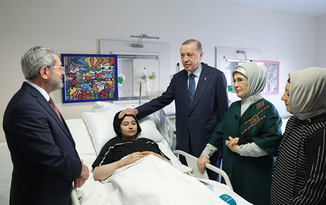 erdogan-aleyna-olmezi-ziyaret-etdi