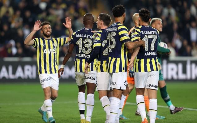 fenerbaxca-mahir-emrelinin-komandasini-darmadagin-etdi
