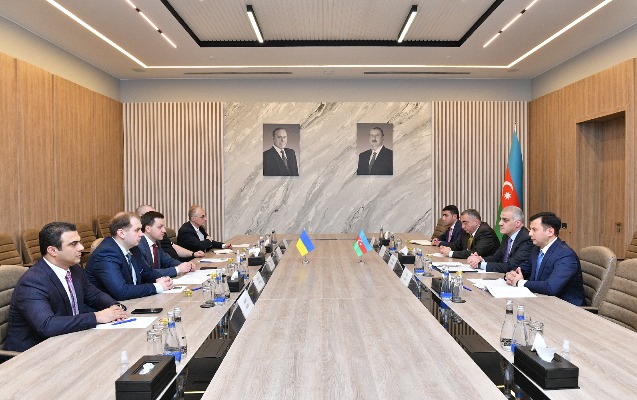 nazir-muavini-ukrayna-ali-radasinin-deputatlari-ile-gorusdu