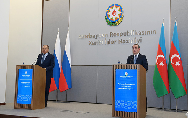 lavrovla-ceyhun-bayramov-metbuat-konfransi-kecirdi