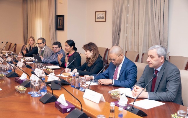 ady-dunya-banki-ile-orta-dehlizin-inkisaf-perspektivlerini-muzakire-etdi