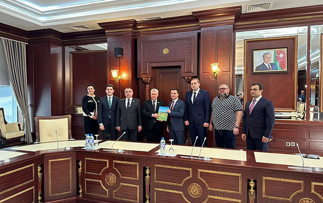 dostluq-qrupunun-uzvleri-milli-meclisde-gorus-kecirdi