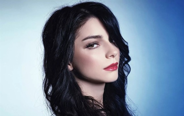 zelzele-qurbanlari-ile-bagli-aciqlamasi-tenqid-olundu