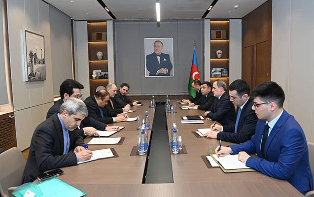 ceyhun-bayramov-iranli-nazir-muavini-ile-sefirliye-terror-hucumunu-muzakire-etdi