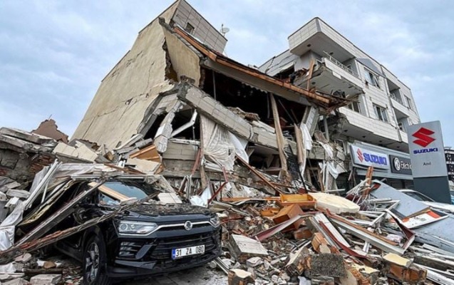 zelzelede-dagilan-binalara-gore-218-nefer-hebs-edilib