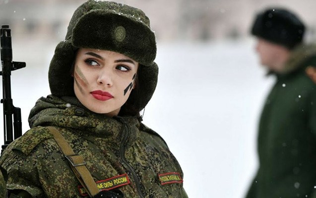 Rus ordusunda xidmət edən qadınların sayı açıqlandı