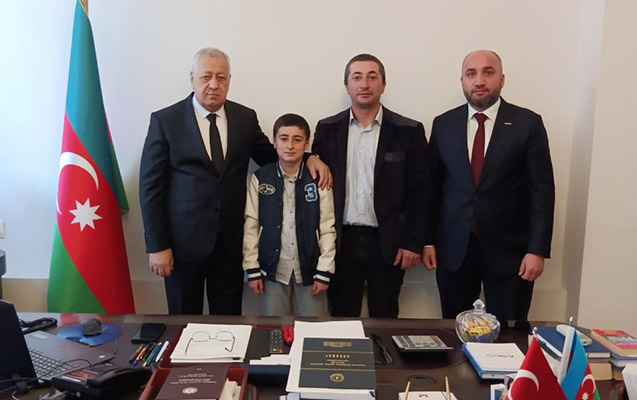 vahid-ehmedov-bir-video-ile-meshurlasan-ibrahimle-gorusdu