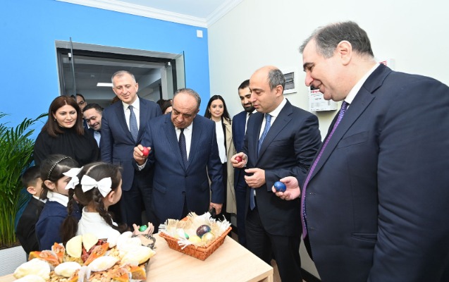 gurcustanin-tehsil-ve-elm-naziri-qaxda-steam-merkezinin-acilisinda