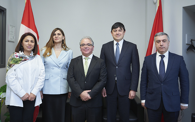 fuad-muradov-ontario-parlamentinin-uzvleri-ile-gorusdu