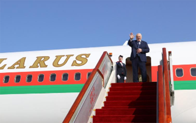 lukasenko-rusiyada-seferdedir