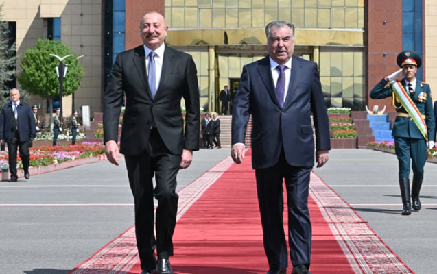 emomeli-rehmon-ilham-eliyevi-yola-saldi