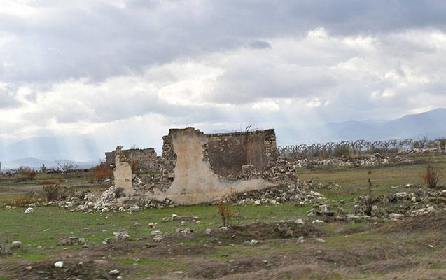 minalar-mecburi-kockunlerin-qarabaga-qayitmasinin-qarsisini-alir
