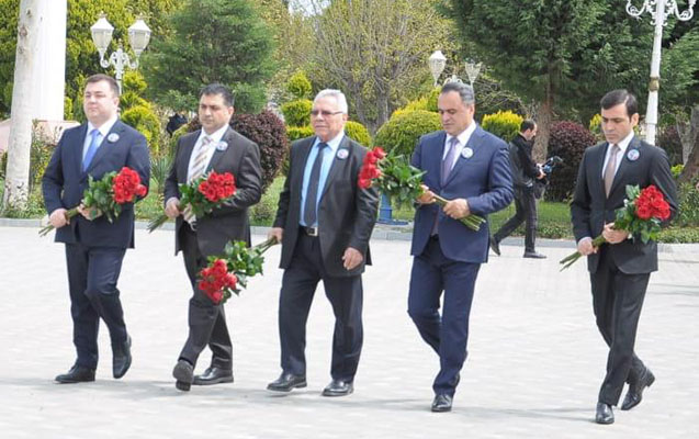 deputatlar-ve-icra-bascisi-goranboyda-ulu-onderin-100-illik-tedbirinde