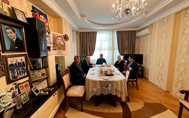 nesimide-sehid-ve-muharibe-istirakcilarinin-aileleri-ziyaret-olundu
