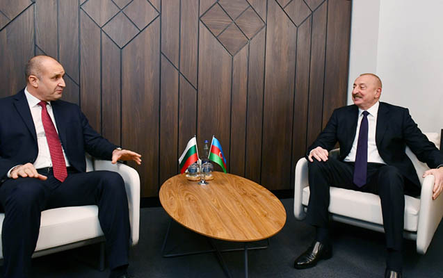ilham-eliyev-rumen-radevle-tekbetek-gorusdu