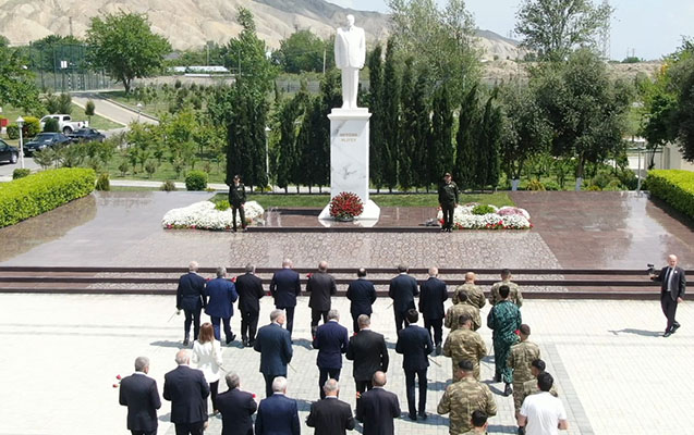 azerenerji-heyder-eliyevle-bagli-sergi-ve-konfrans-kecirdi