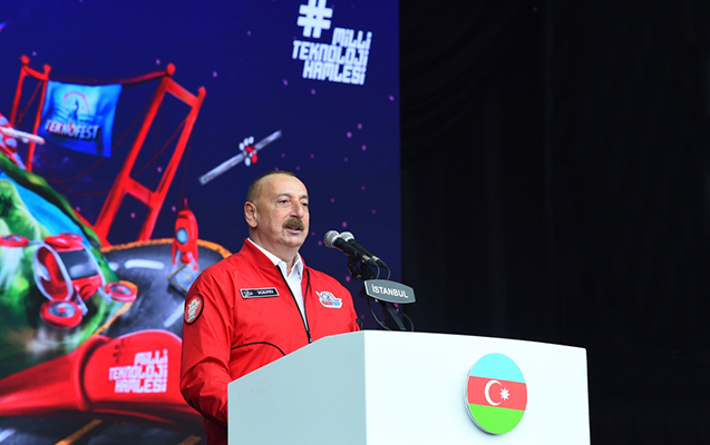 bir-millet-iki-dovlet-elave-etmek-isteyirem-bir-yumruq