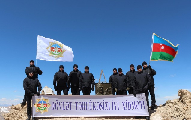 dtx-emekdaslari-heyder-zirvesine-yurus-teskil-etdiler