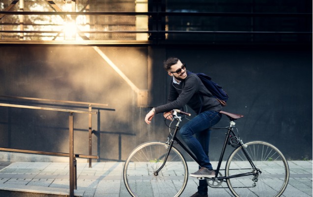 bu-olkede-ise-velosipedle-gelenlere-pul-verilecek