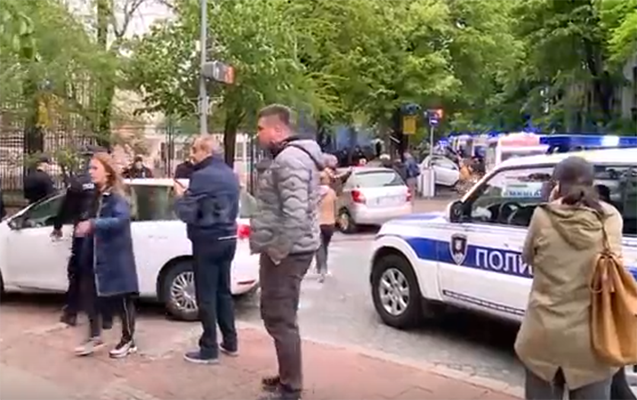 serbiyada-mektebe-silahli-hucum-8-olu