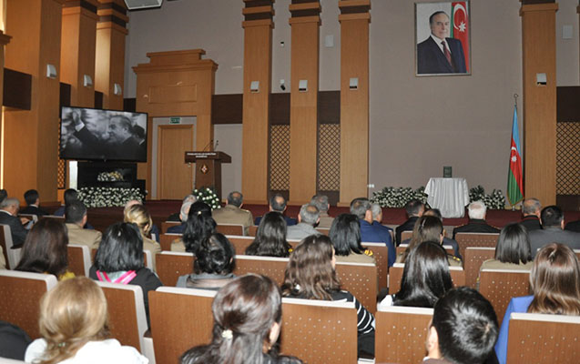 fhn-in-akademiyasinda-heyder-eliyev-iline-hesr-olunmus-tedbir