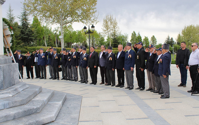 ankarada-heyder-eliyevin-anadan-olmasinin-100-illiyi-ile-bagli-anim-merasimi-kecirildi