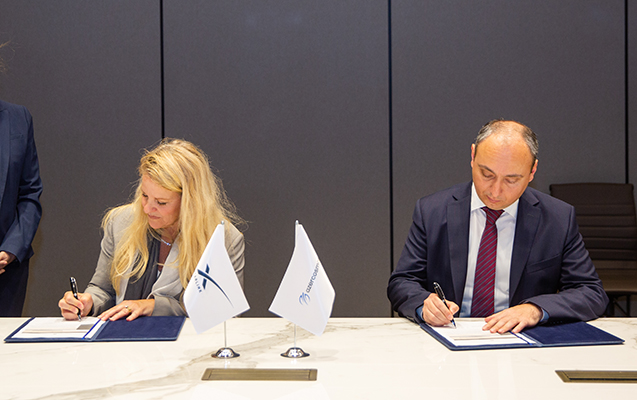 azerkosmos-ve-spacex-arasinda-emekdasliq-muqavilesi-imzalandi