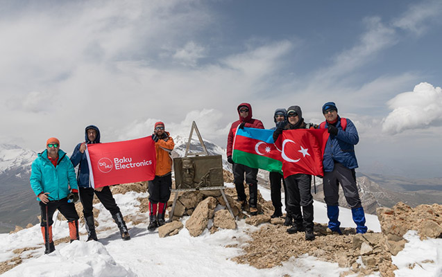 baku-electronicsin-rehber-heyeti-heyder-zirvesine-yurus-etdi