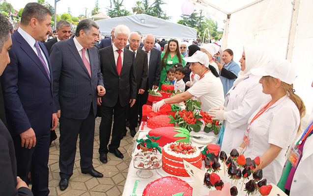 celilabadda-ciyelek-festivali-kecirilir