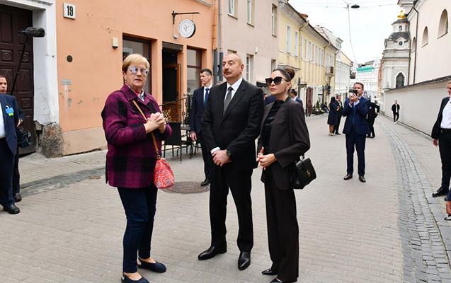 prezident-ve-xanimi-vilnusu-gezdi