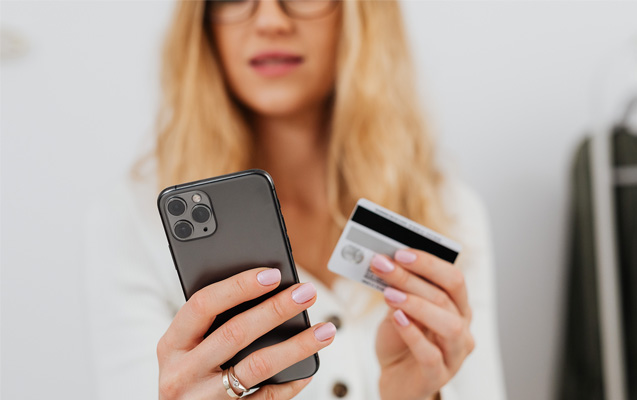 bu-3-hekaye-boz-iphone-almaq-fikrinden-dasinmaginiza-sebeb-olacaq