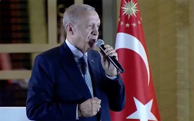 erdogan-balkon-cixisi-etdi