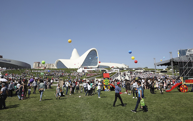 heyder-eliyev-merkezinin-parkinda-usaq-festivali-teskil-olunacaq