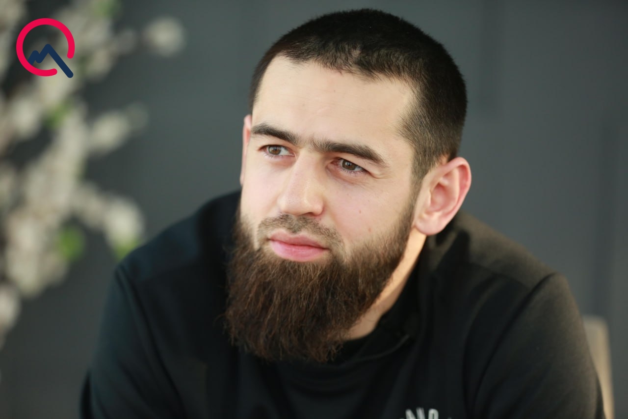komandadaki-usaqlar-siqaret-cekib-icki-icirdiler