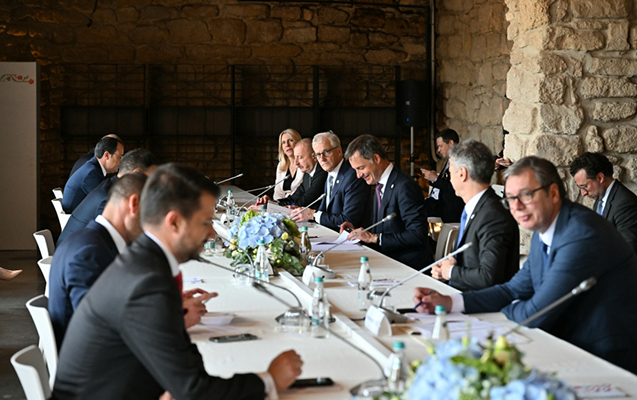 ilham-eliyev-kisinyovda-deyirmi-masada-istirak-etdi
