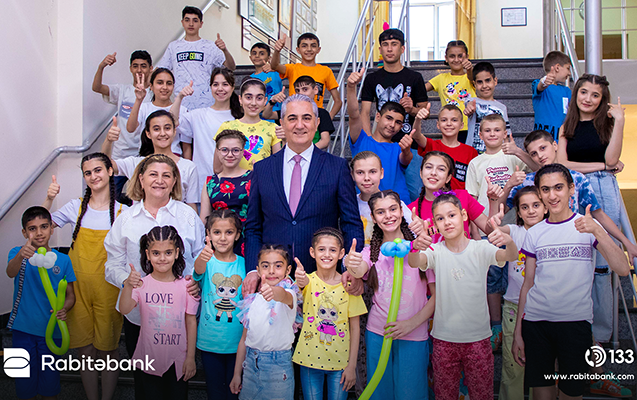 rabitebank-emekdaslari-usaq-evini-ziyaret-etdi