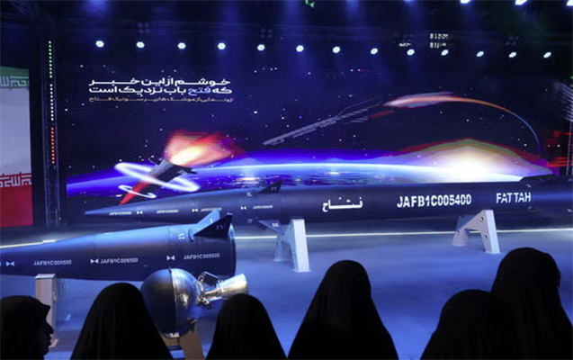 iran-yeni-hiperses-raketini-teqdim-etdi