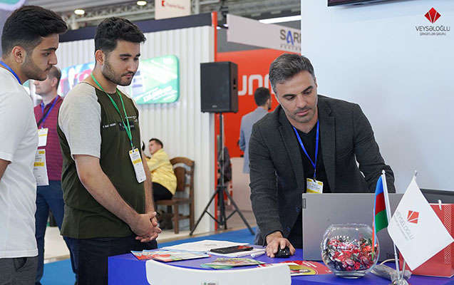 veyseloglu-heyder-eliyev-ve-azerbaycan-sahibkarligi-sergisinde-istirak-edib