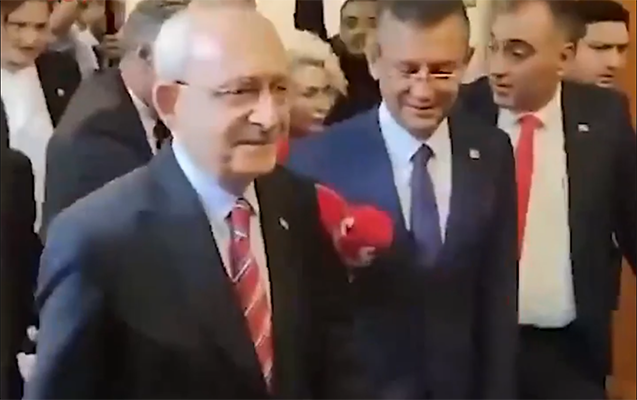 kilicdarogludan-jurnaliste-ironik-cavab